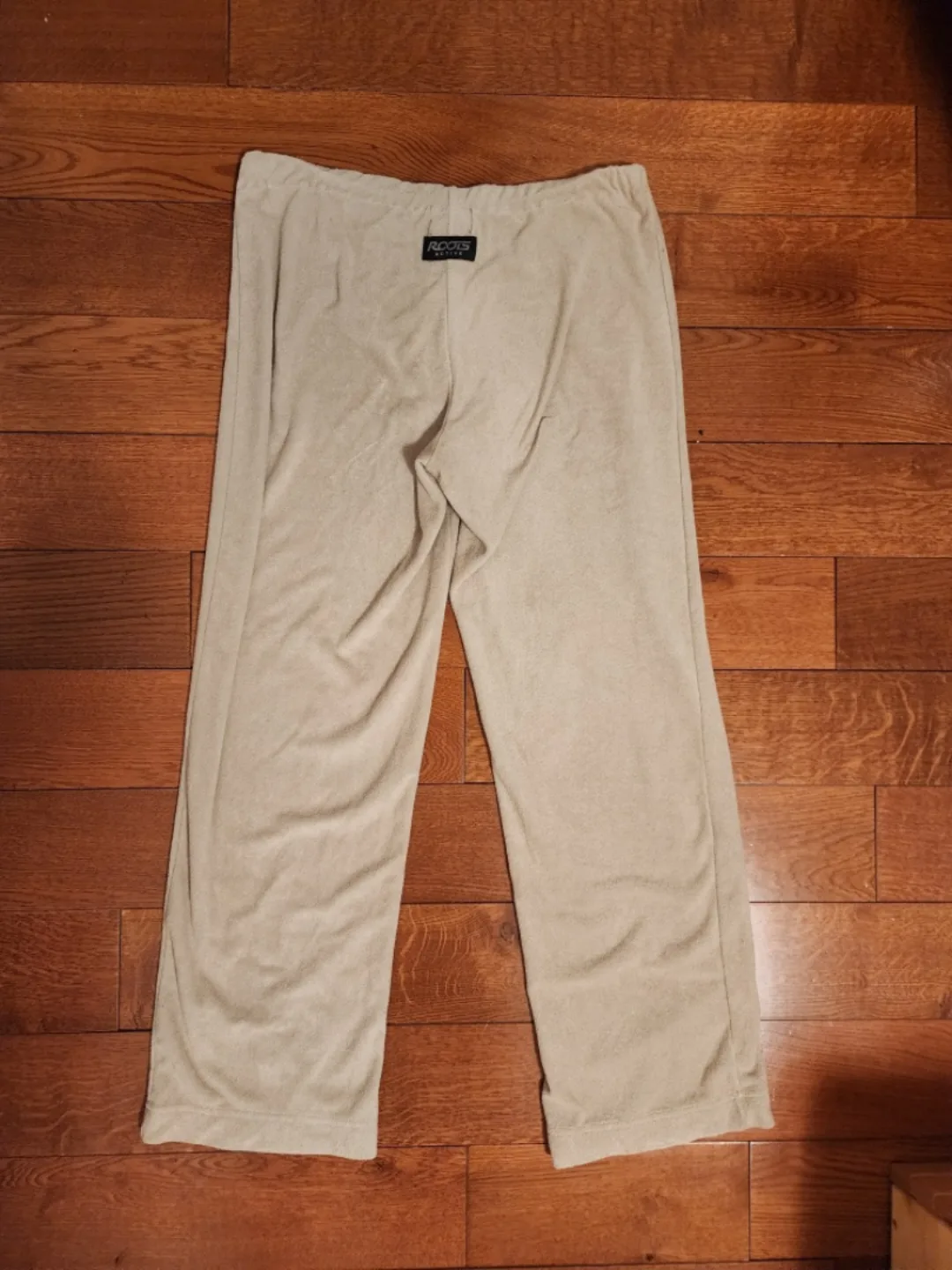 Roots Loungewear image indicator(6)