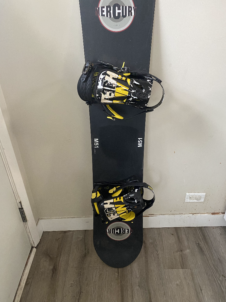 Mercury M51 Snowboard with Tnine Large Bindings - photo 3