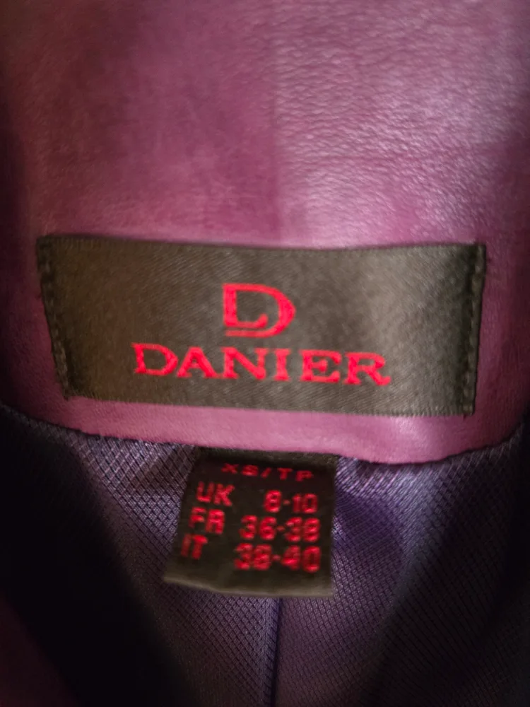 Danier Burgundy Leather Jacket - XS image indicator(6)