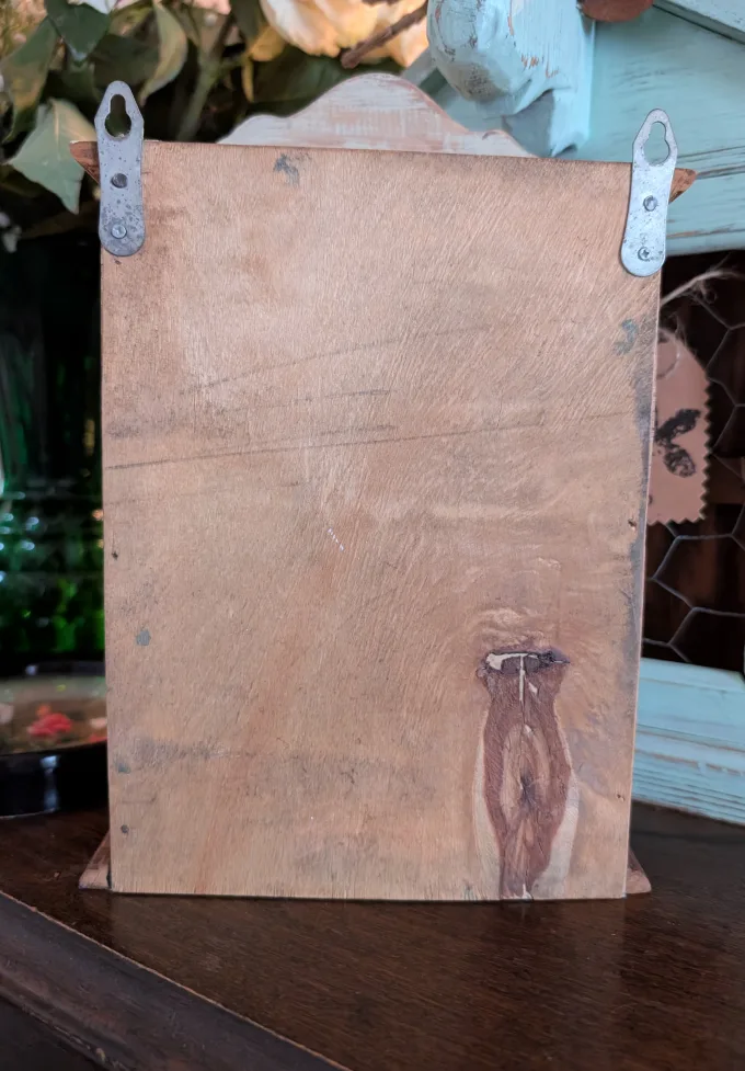 Rustic Wooden Wall-Mounted Key Holder image indicator(4)