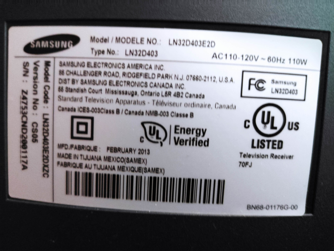 Samsung LN32D403E2D 32-inch LCD HD TV + remote control - photo 2