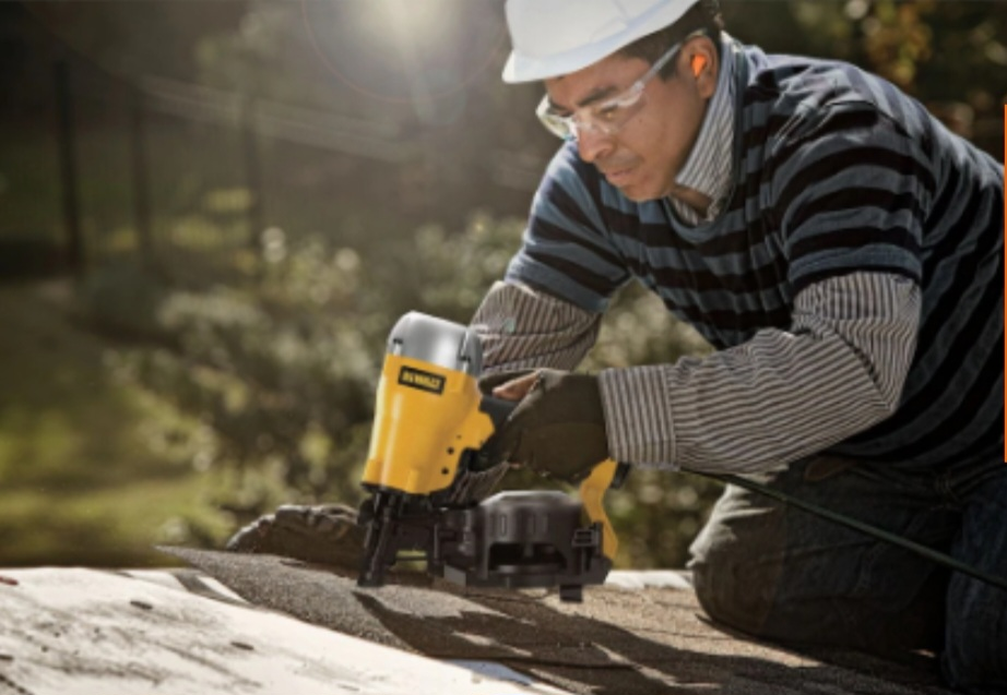 Dewalt Roofing Nailer - photo 3