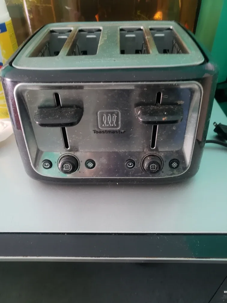 Toastmaster 4 burner hardly used image indicator(2)