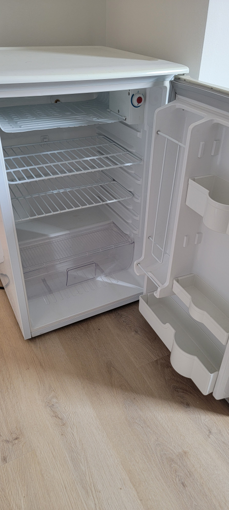 Danby Compact Refrigerator - photo 2