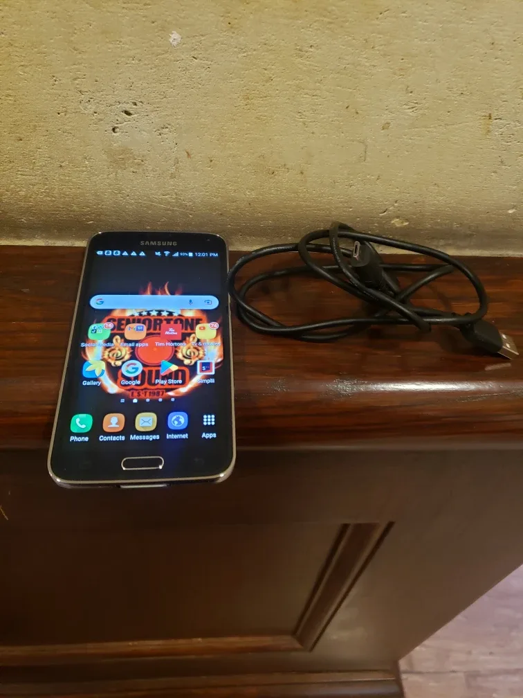 Samsung Galaxy S5 16gb unlocked PLZ READ DESCRIPTION thumbnail