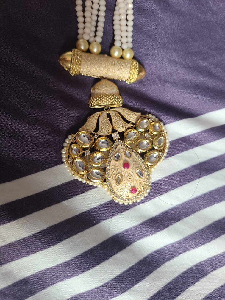 Beautiful Kundan Pearl Necklace Set - photo 2