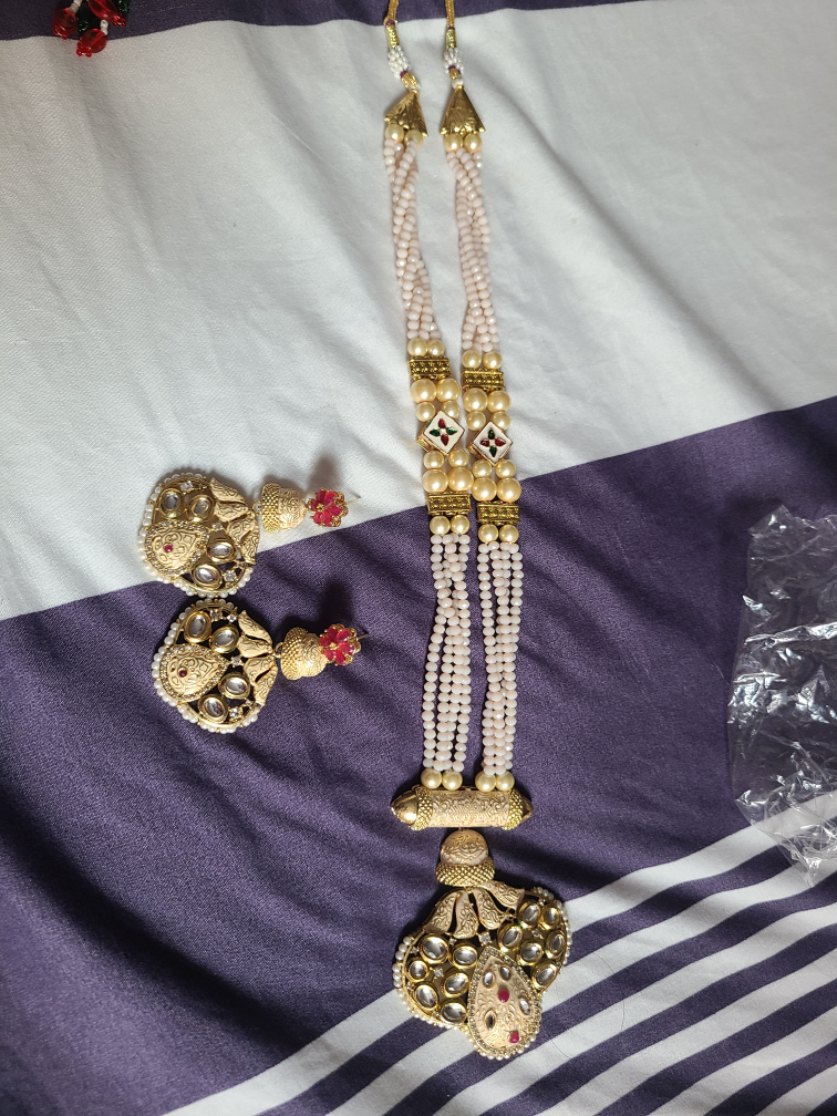 Beautiful Kundan Pearl Necklace Set - photo 4