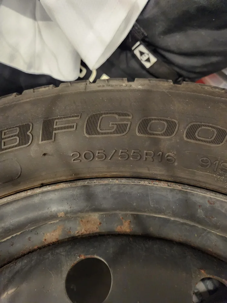 BFGoodrich Winter Tires on Steel Rims - 205/55R16 image indicator(3)