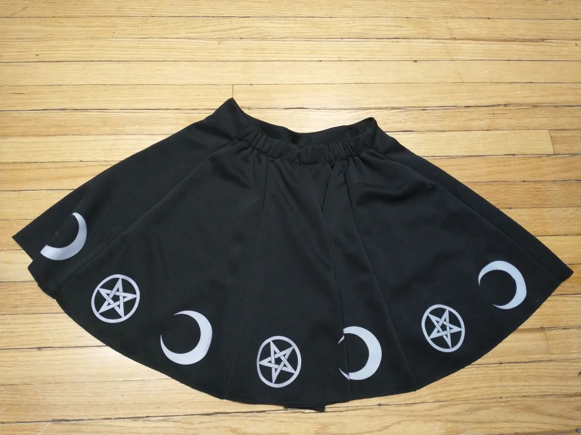 Pretty witch moon and pentagram black mini skirt size small image indicator(2)