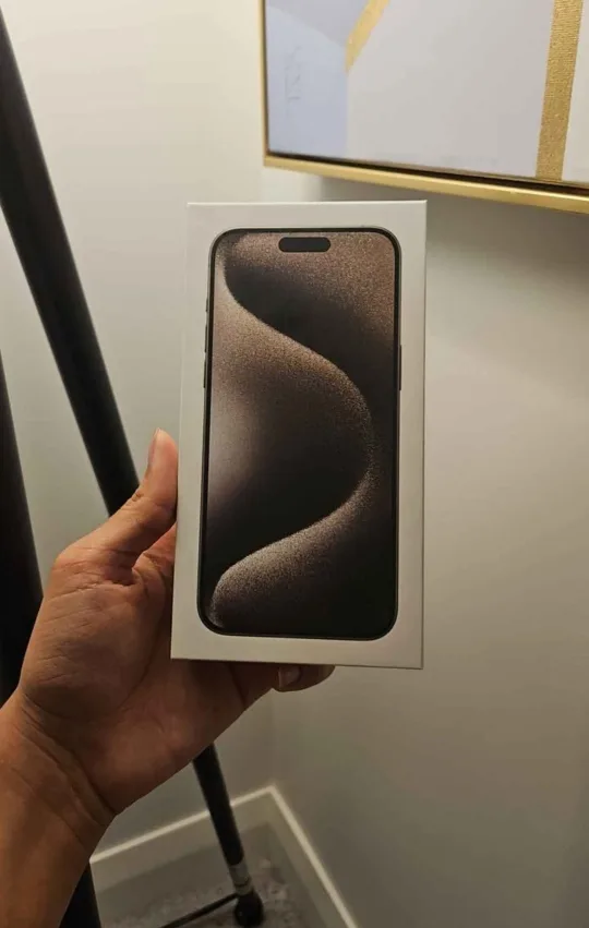 iPhone 15 Pro Max - Natural Titanium- Excellent Condition image indicator(5)