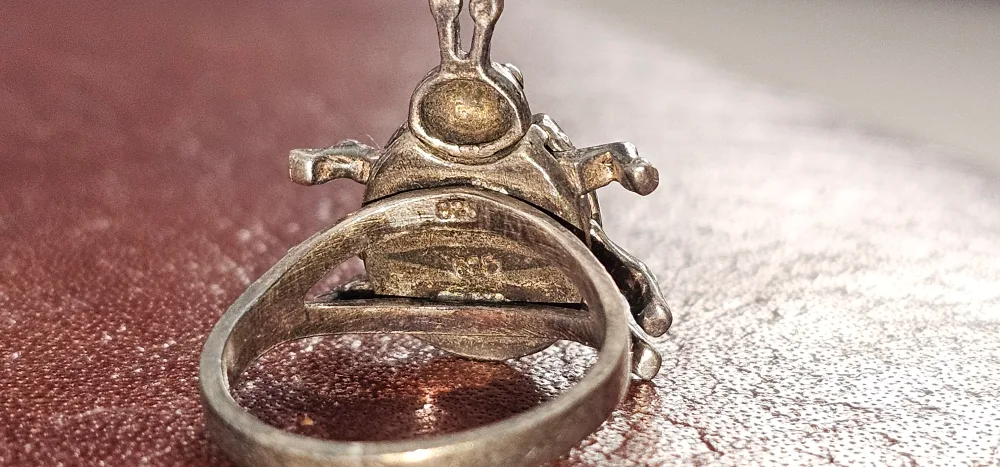 Vintage Sterling Silver Ladybug Ring image indicator(2)