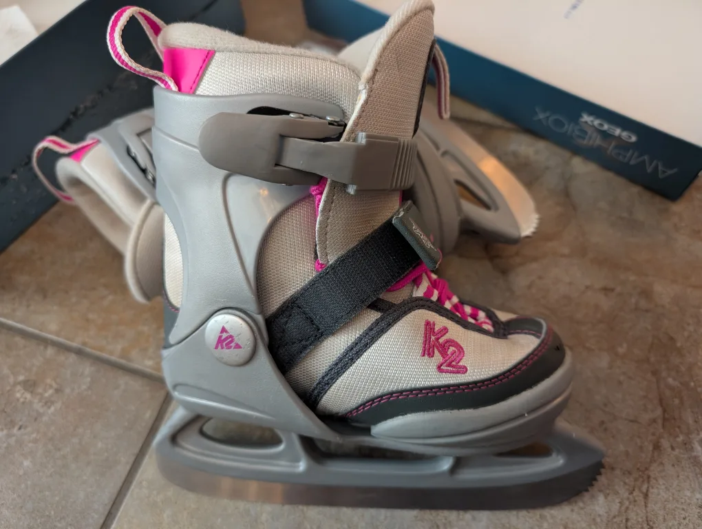 Girl's Adjustable Sizes Ice Skates image indicator(3)
