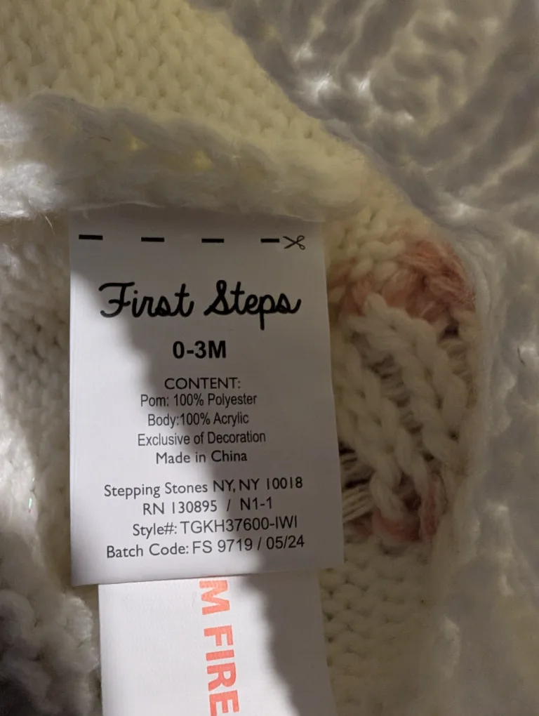 First Steps Baby Hat image indicator(3)