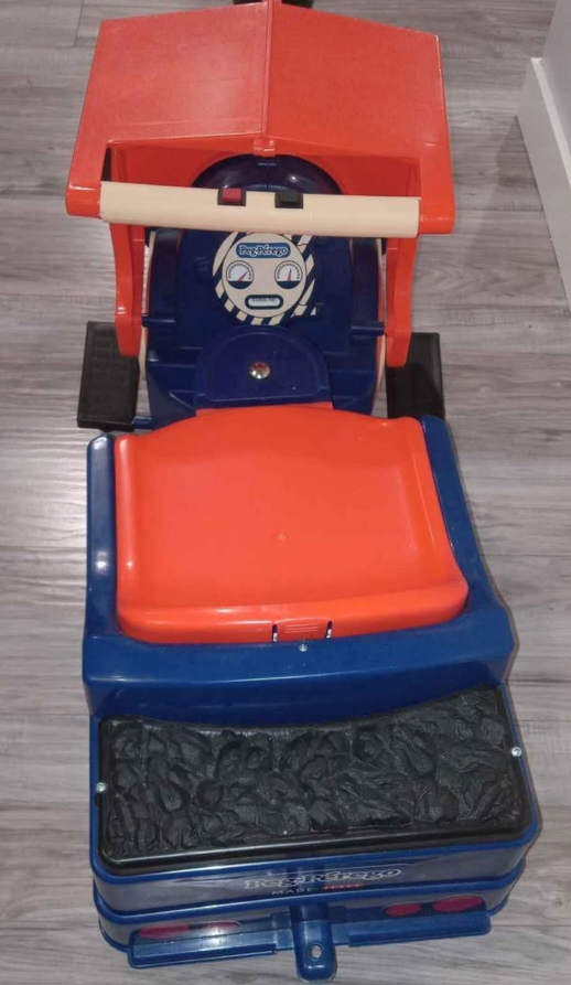 Peg Perego Lionel Lines Ride-on Train - photo 3