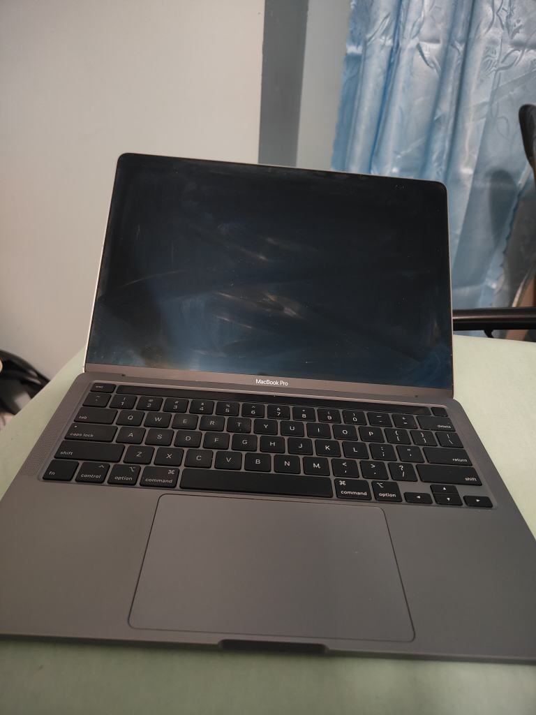 MacBook Pro 13-inch 2020 - photo 2