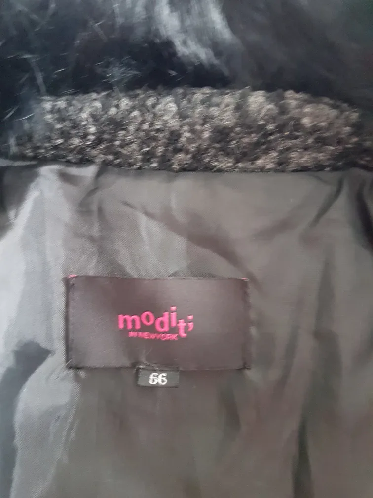 Women's Grey & Black Tweed Coat with Faux Fur Collar image indicator(9)