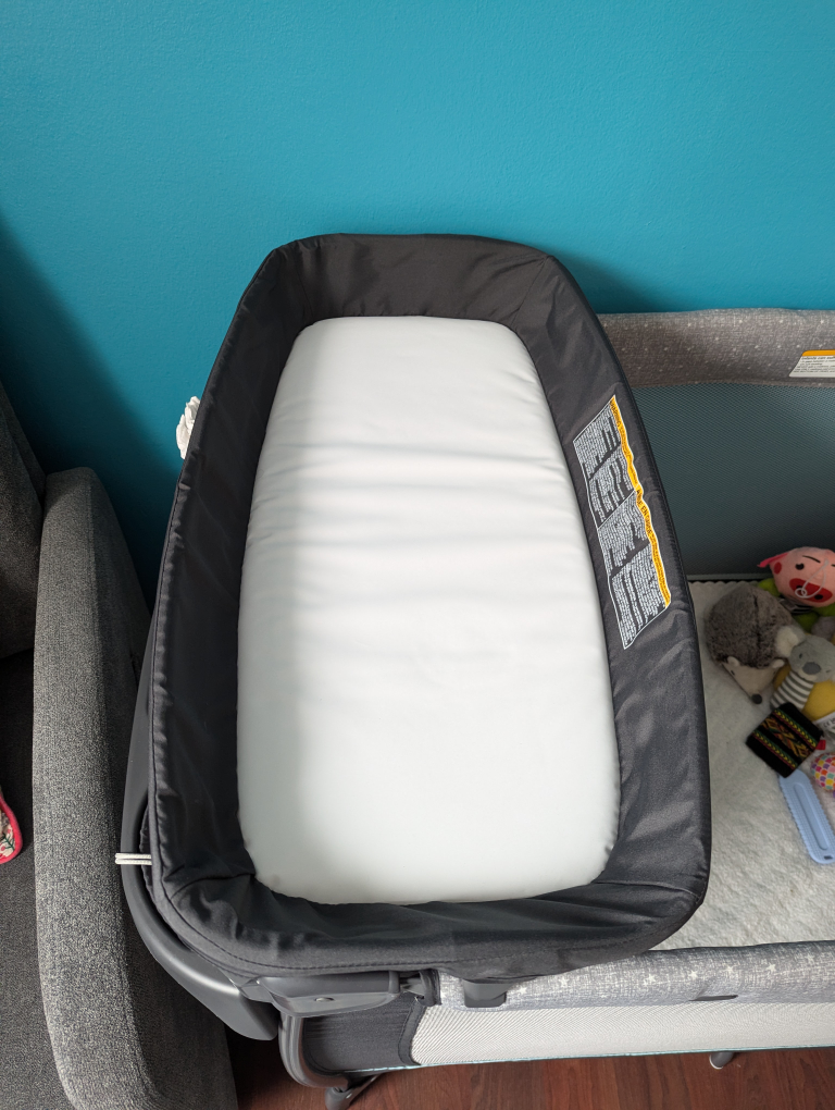 Graco Pack 'n Play Playard with Changer - photo 3