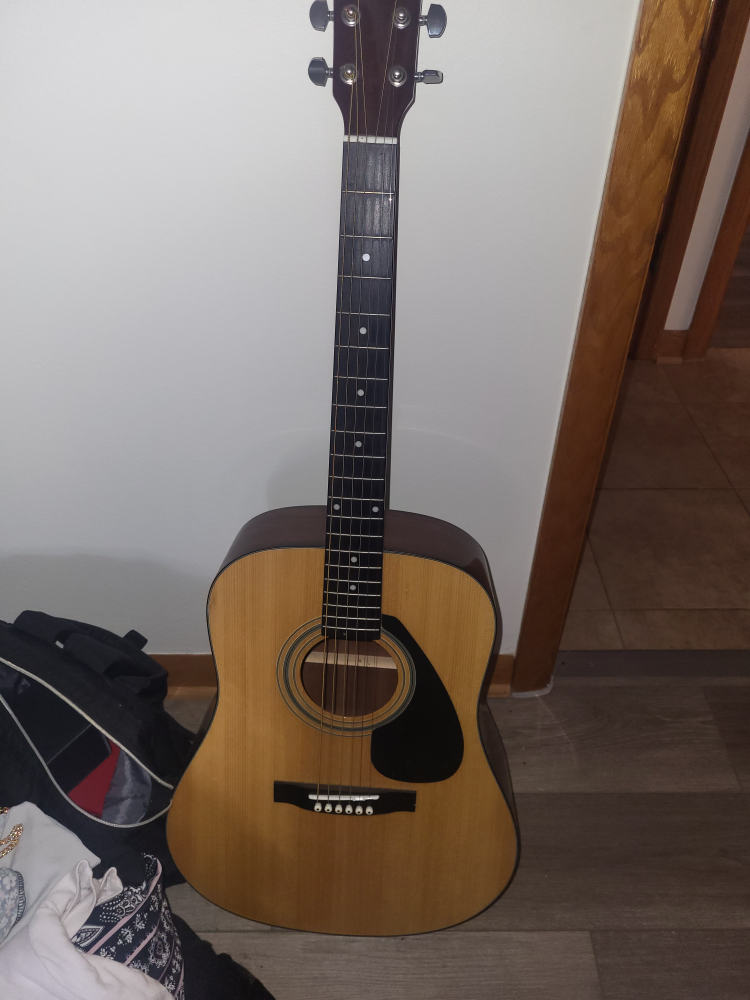 Yamaha Acoustic Guitar - photo 2