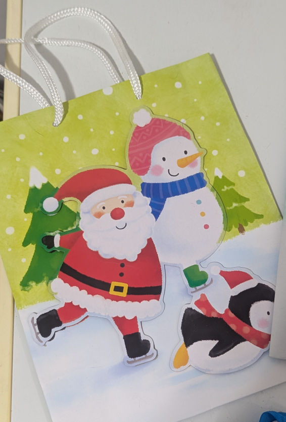 Free Christmas Gift Bags - photo 4