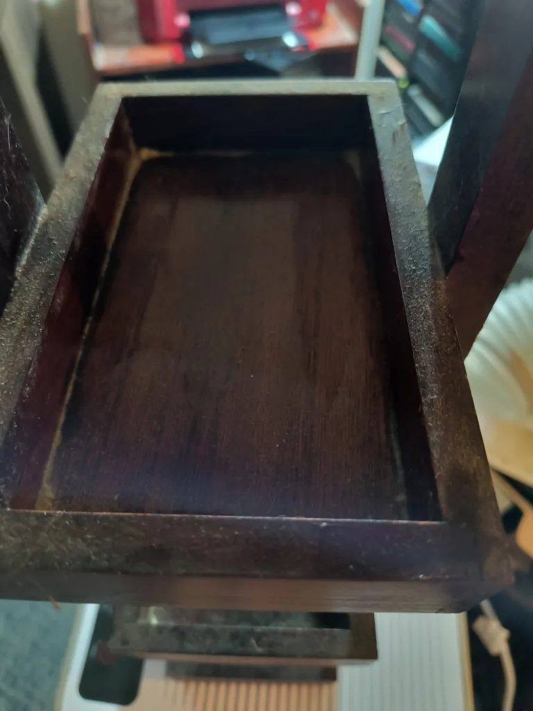 Wooden Three Tiered Shelf image indicator(4)