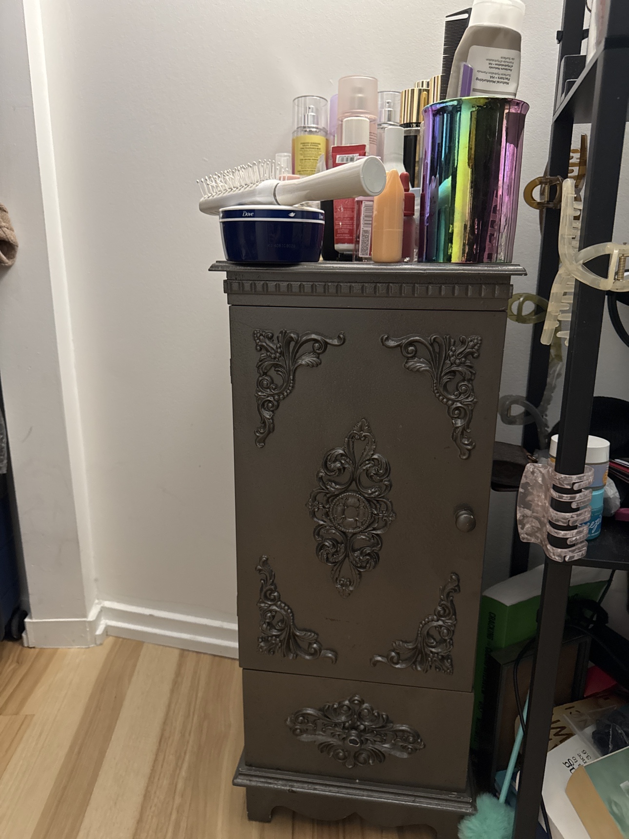 *‼️Moving Sale‼️* Ornate Dark Brown Cabinet