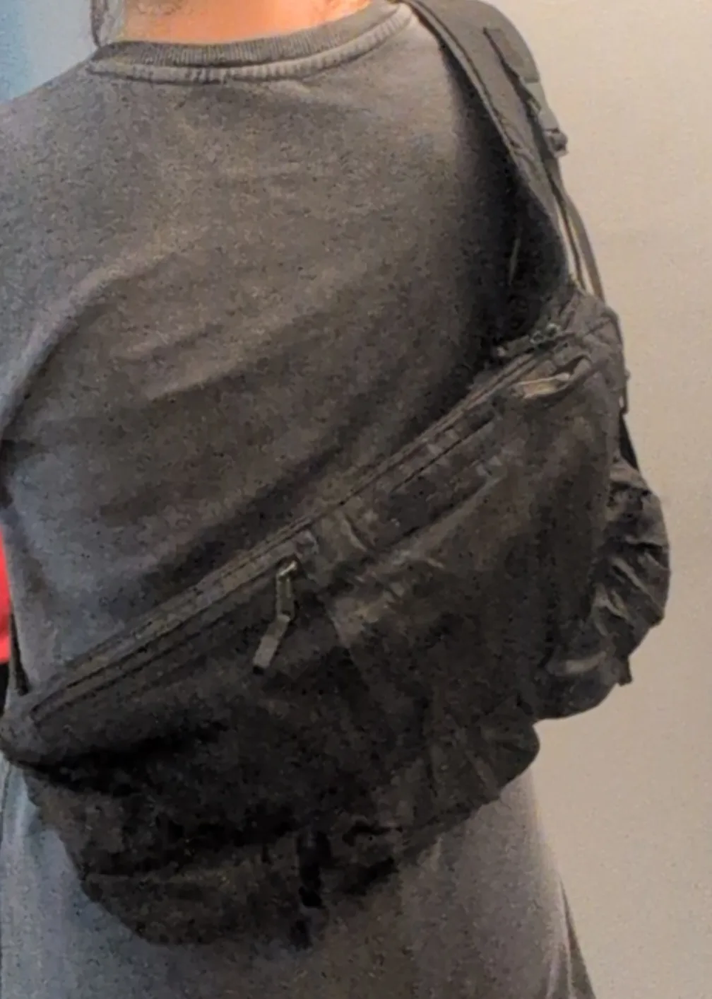 Black Sling Bag with Multiple Pockets image indicator(5)