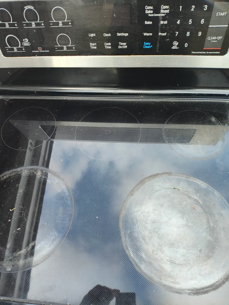 LG Electric Stove for Part or Repair image indicator(2)