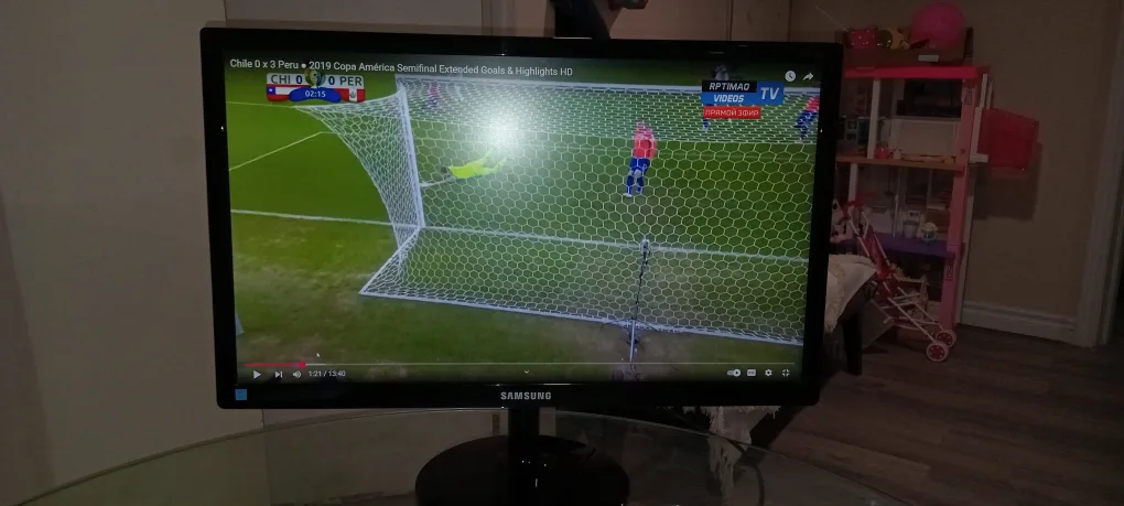 Samsung 22-inch LED Monitor thumbnail
