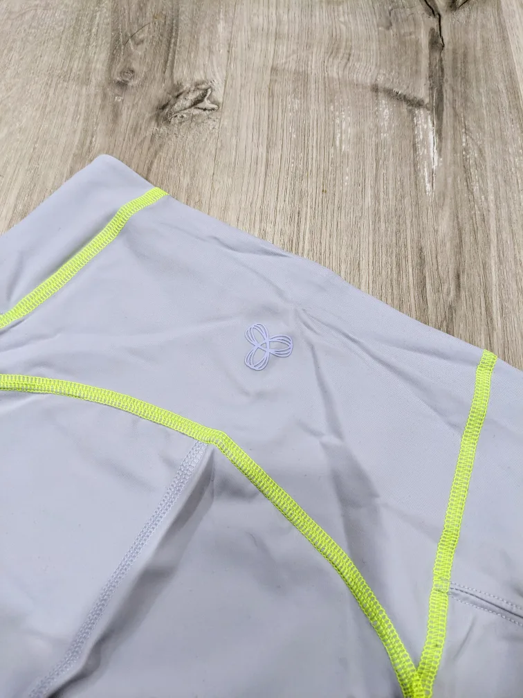 Aritzia TNA High Waisted Bike/ yoga Shorts image indicator(3)