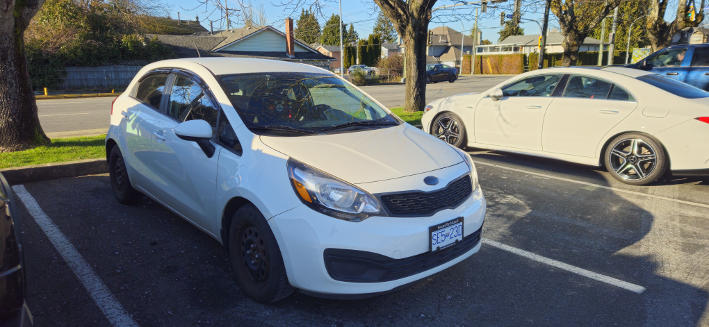 2013 Kia Rio - White