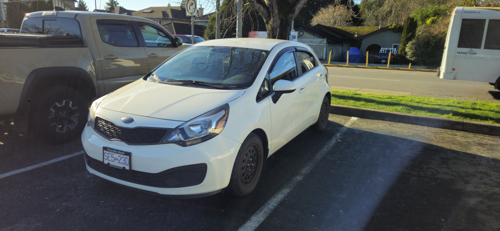 2013 Kia Rio - White - photo 2