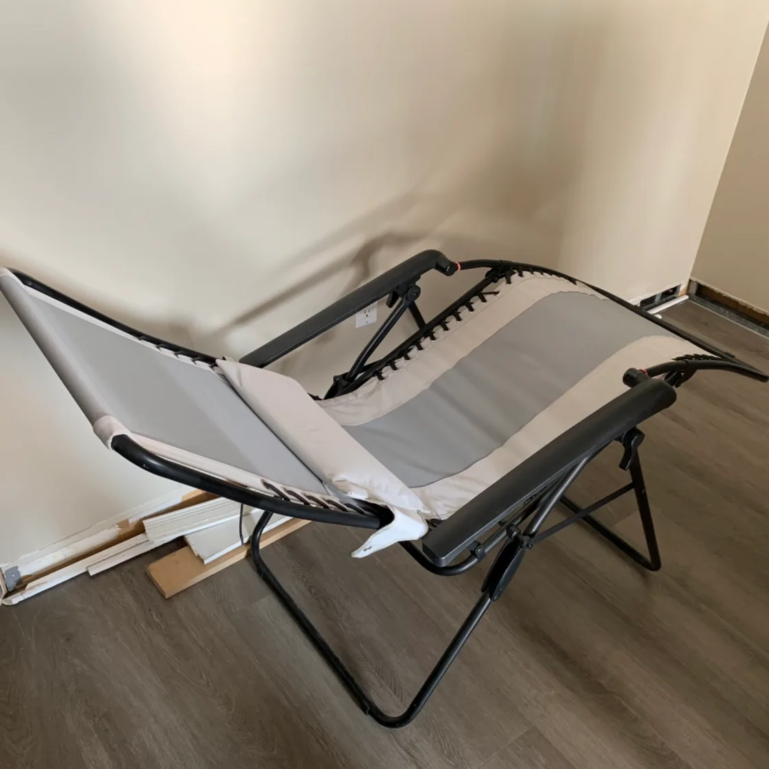 Free lawn chair image indicator(2)