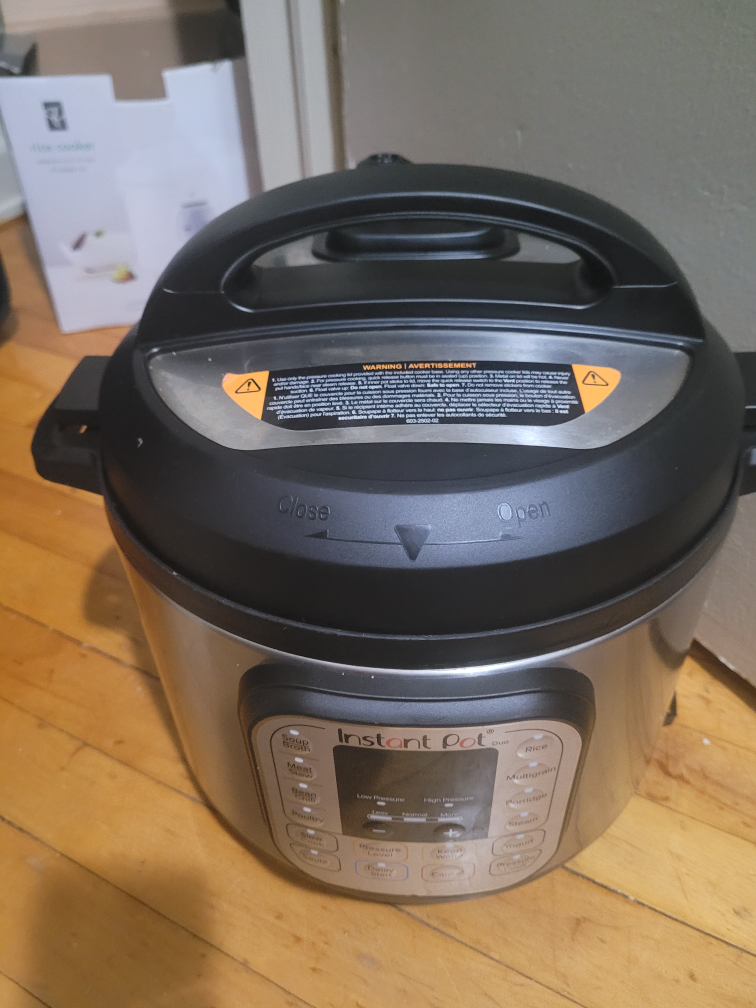 Instant Pot Electric Pressure Cooker - photo 4
