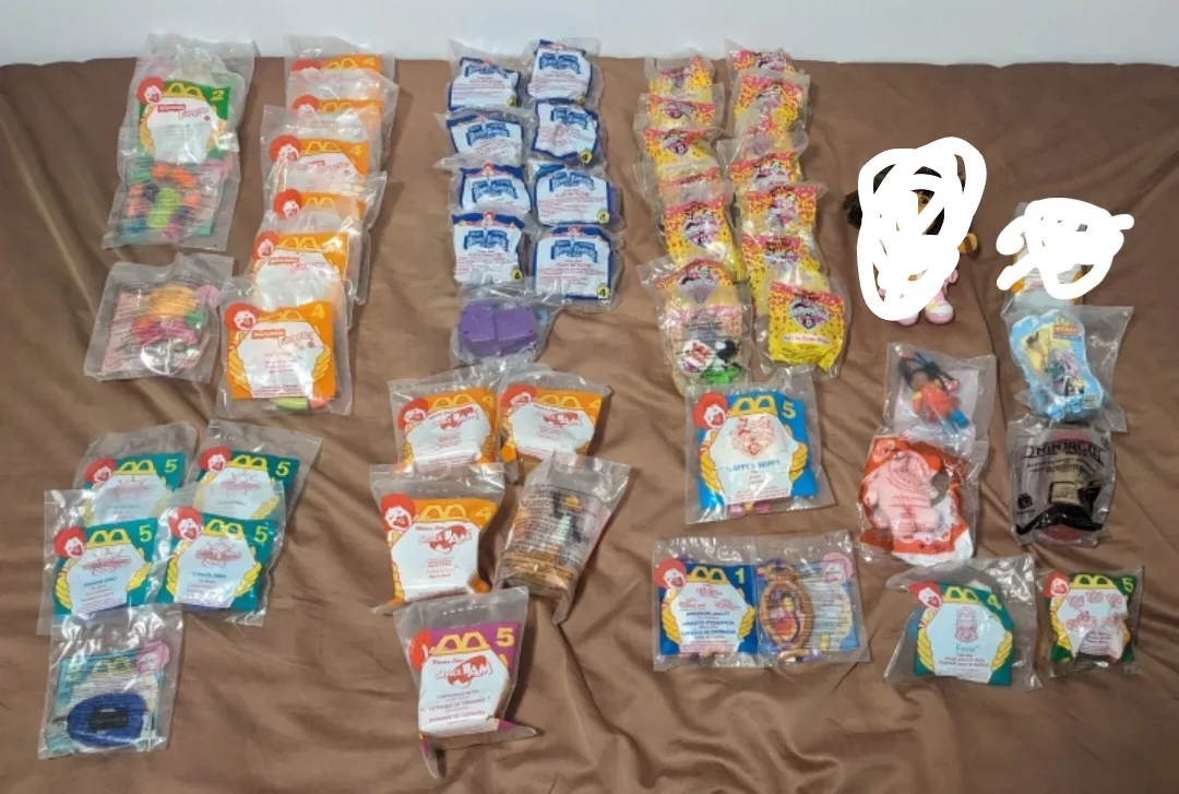 McDonalds Happy Meal Barbie and Cabbage Patch image indicator(3)