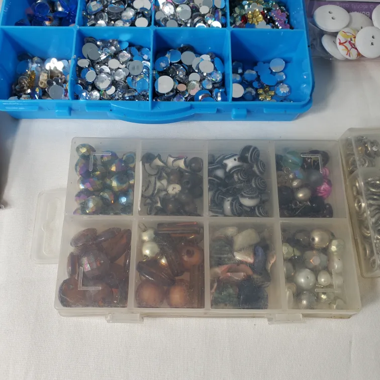 Jewelry and beads Craft Supplies Lot image indicator(9)
