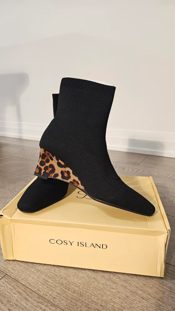 Cosy Island Black and Leopard Wedge Boots image indicator(2)
