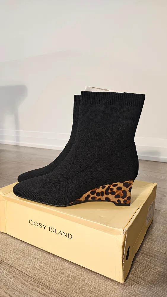 Cosy Island Black and Leopard Wedge Boots image indicator(3)