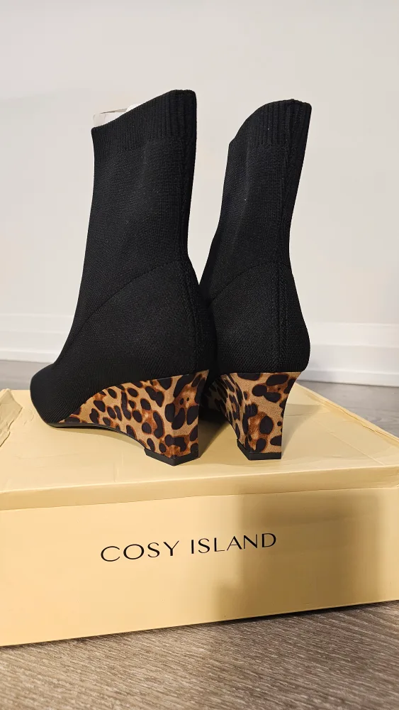 Cosy Island Black and Leopard Wedge Boots image indicator(5)