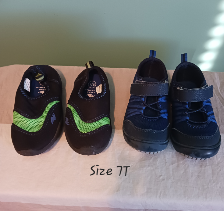 Kids' Size 7T Water Shoes and Runners