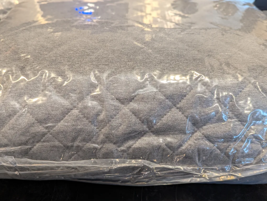 Grey Quilted Bedspread - Queen Size image indicator(4)