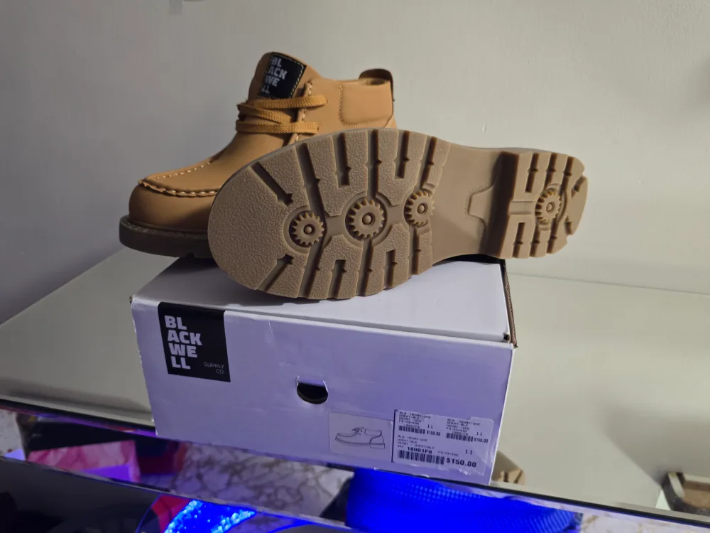 Brand new Blackwell Co. Tan Chukka Boots sale$75 image indicator(4)