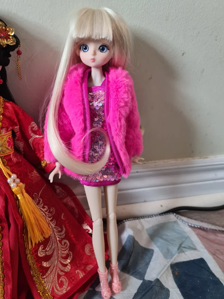 LUXURY DOLL SET: 2 BJDS, 3 ANIME DOLLS, (Chinese Doll - sold) image indicator(8)