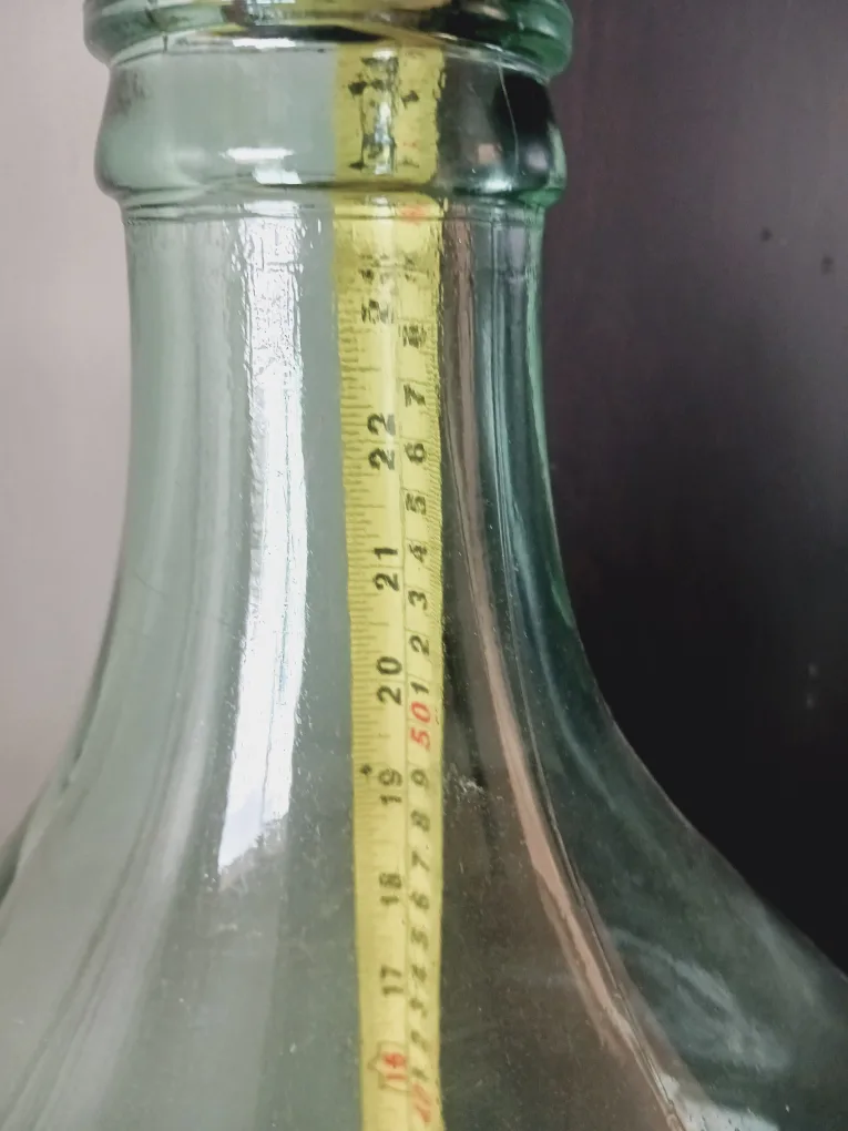 🍷 vintage Large Glass Wine Decanting Vase image indicator(2)