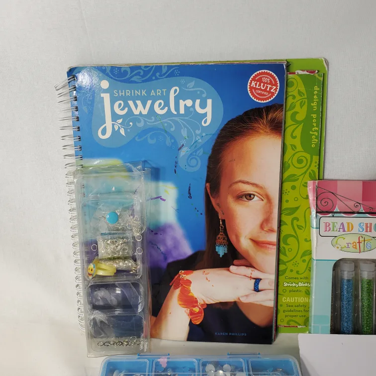Jewelry and beads Craft Supplies Lot image indicator(10)