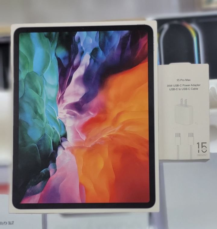 Apple iPad Pro 12.9-inch (4th Generation) - 128GB Space Gray