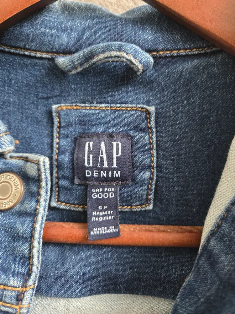 Gap Denim Girls' Jean Jacket Size S image indicator(4)