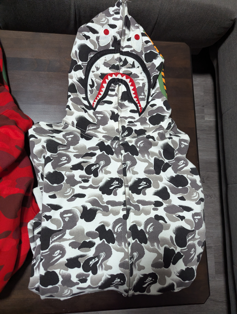 A Bathing Ape (BAPE) (SEND OFFERS) - photo 3