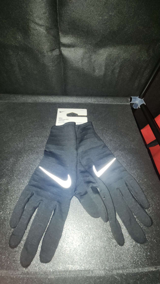 Nike Winter Running Gloves - Black/Silver