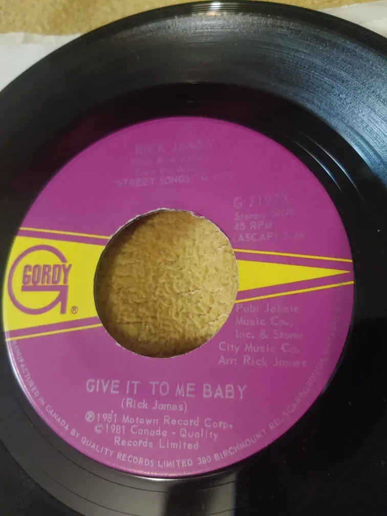 Vintage Vinyl Records image indicator(2)