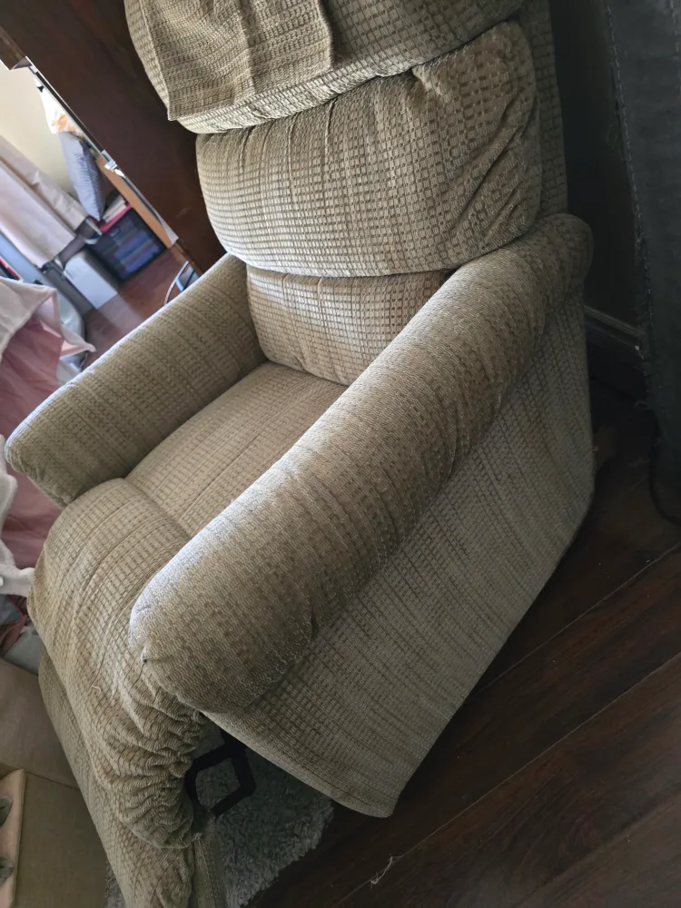 Recliner Chair FREE image indicator(2)